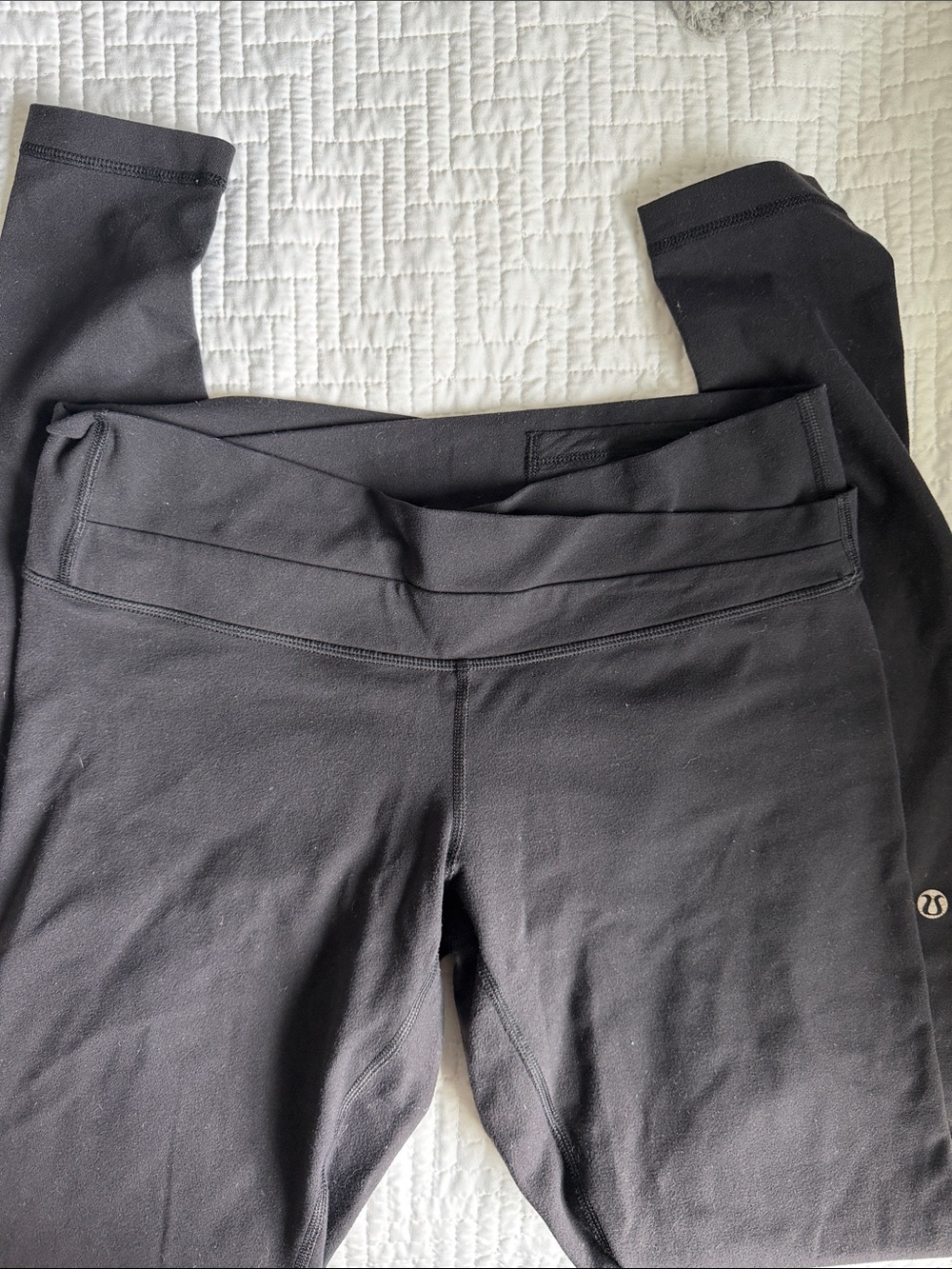 Lululemon Black Leggings Size 8 - Picture 2 of 2